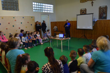 Kép szöveg
